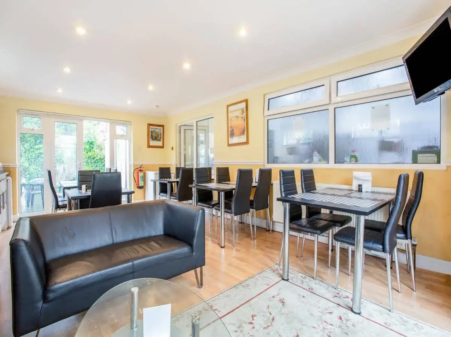 Flexistay Ambers Gatwick Aparthotel