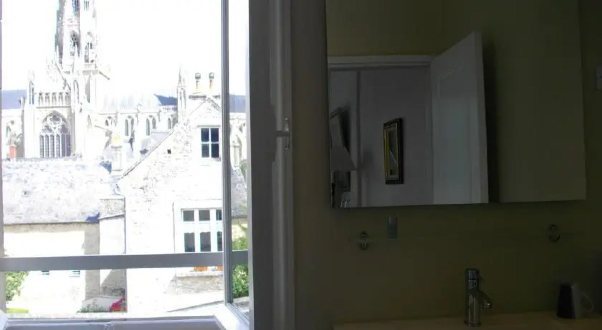 La Tour Louise Guesthouse