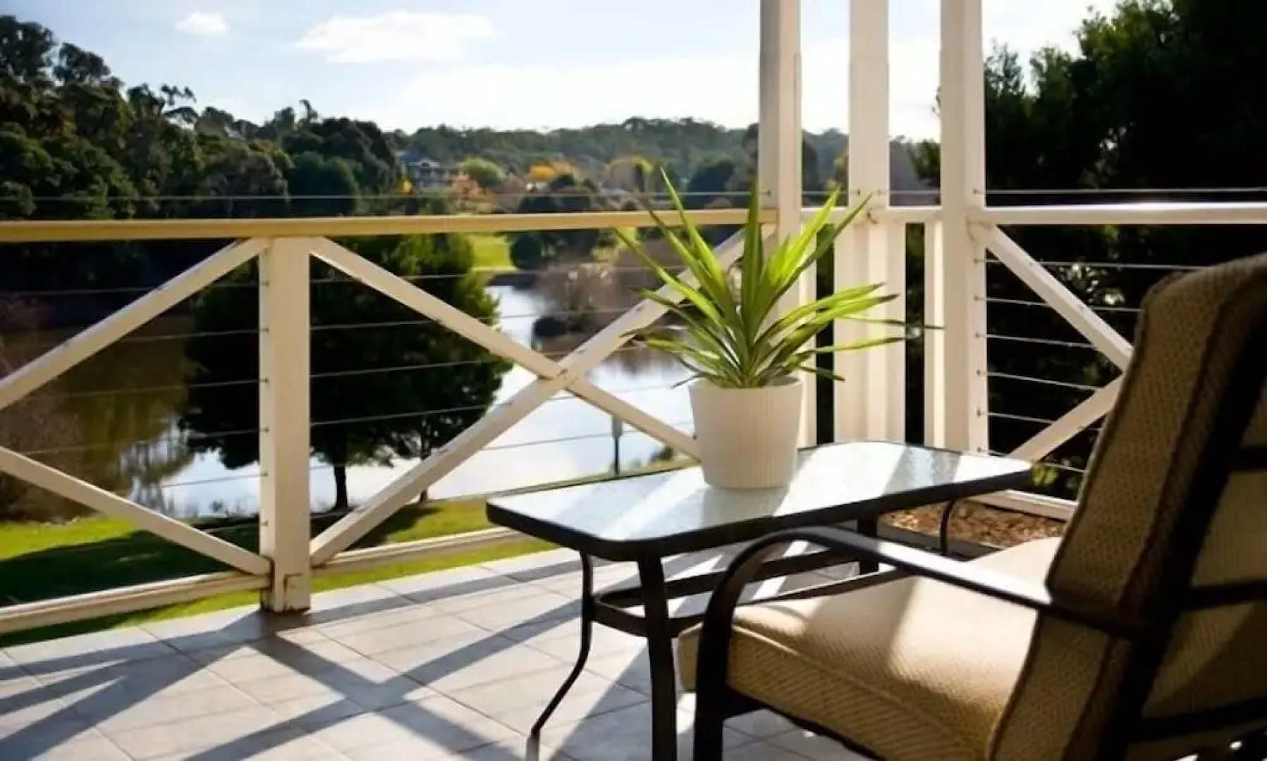 Lakeside Suites 3