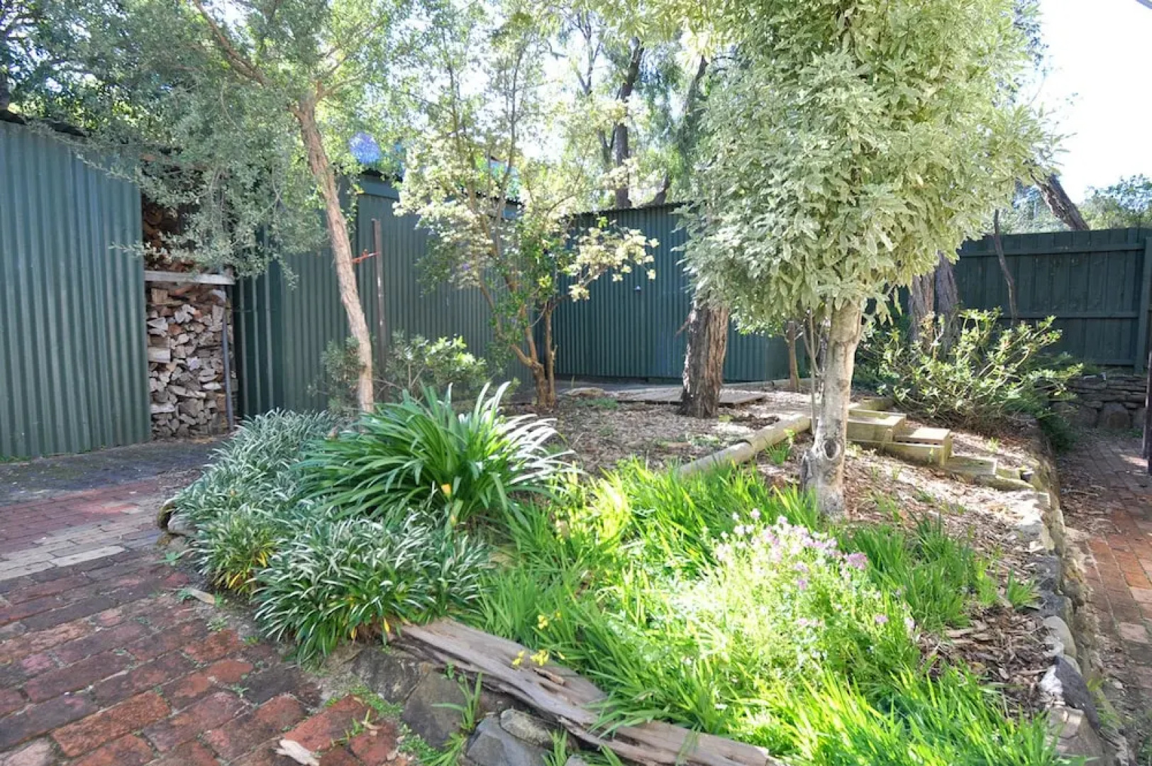 Shangri-La On Surf Parade - Free Wifi!