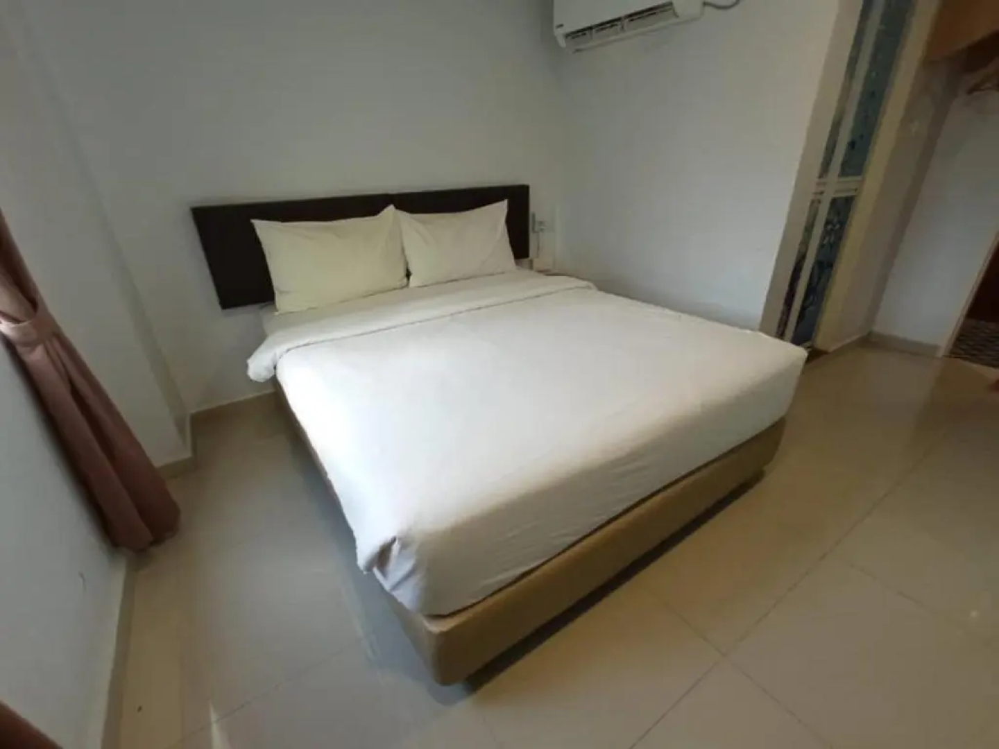 Room V @ Jalan Megat