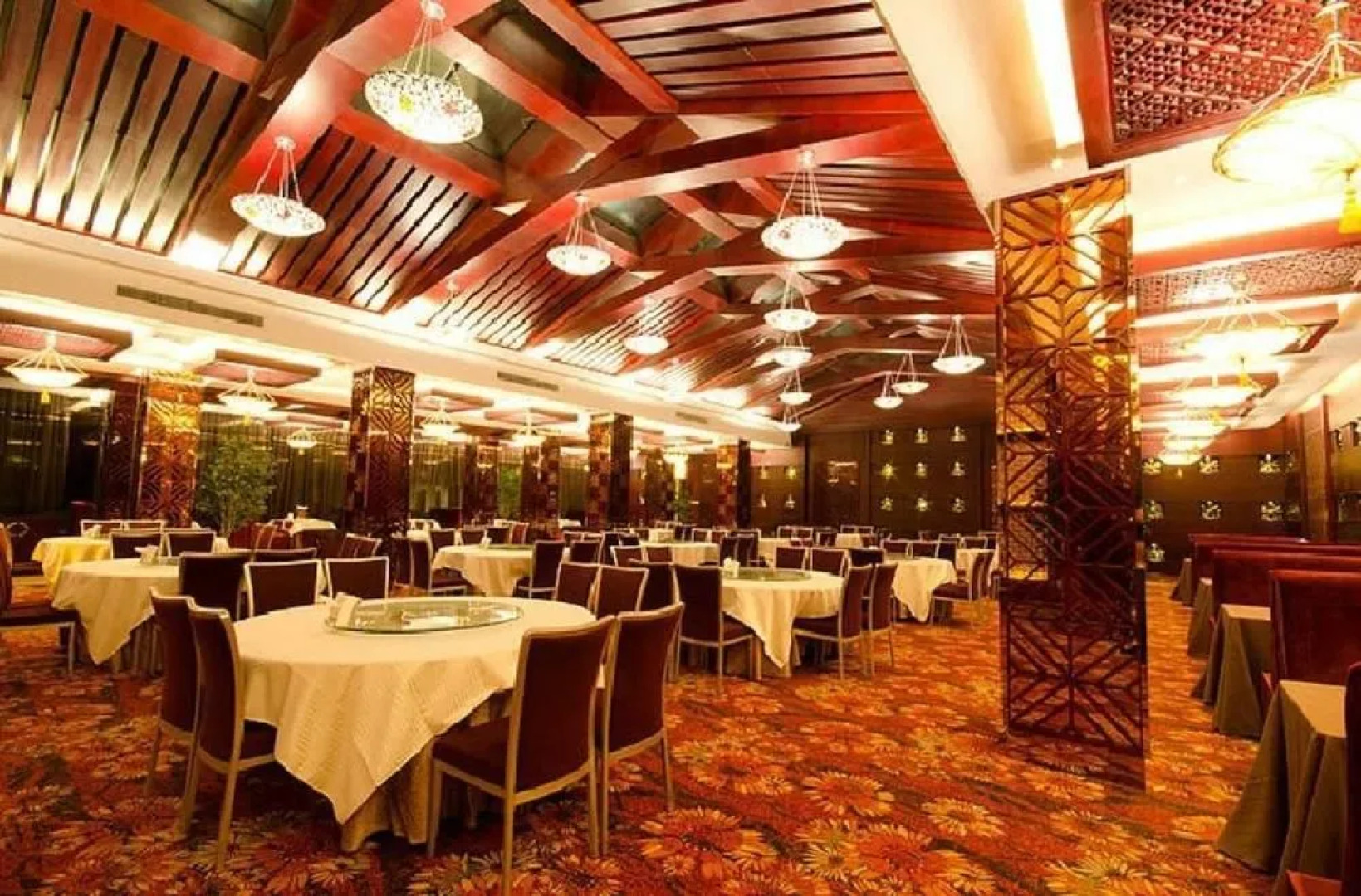 Poly New Jiuzhai Hotel