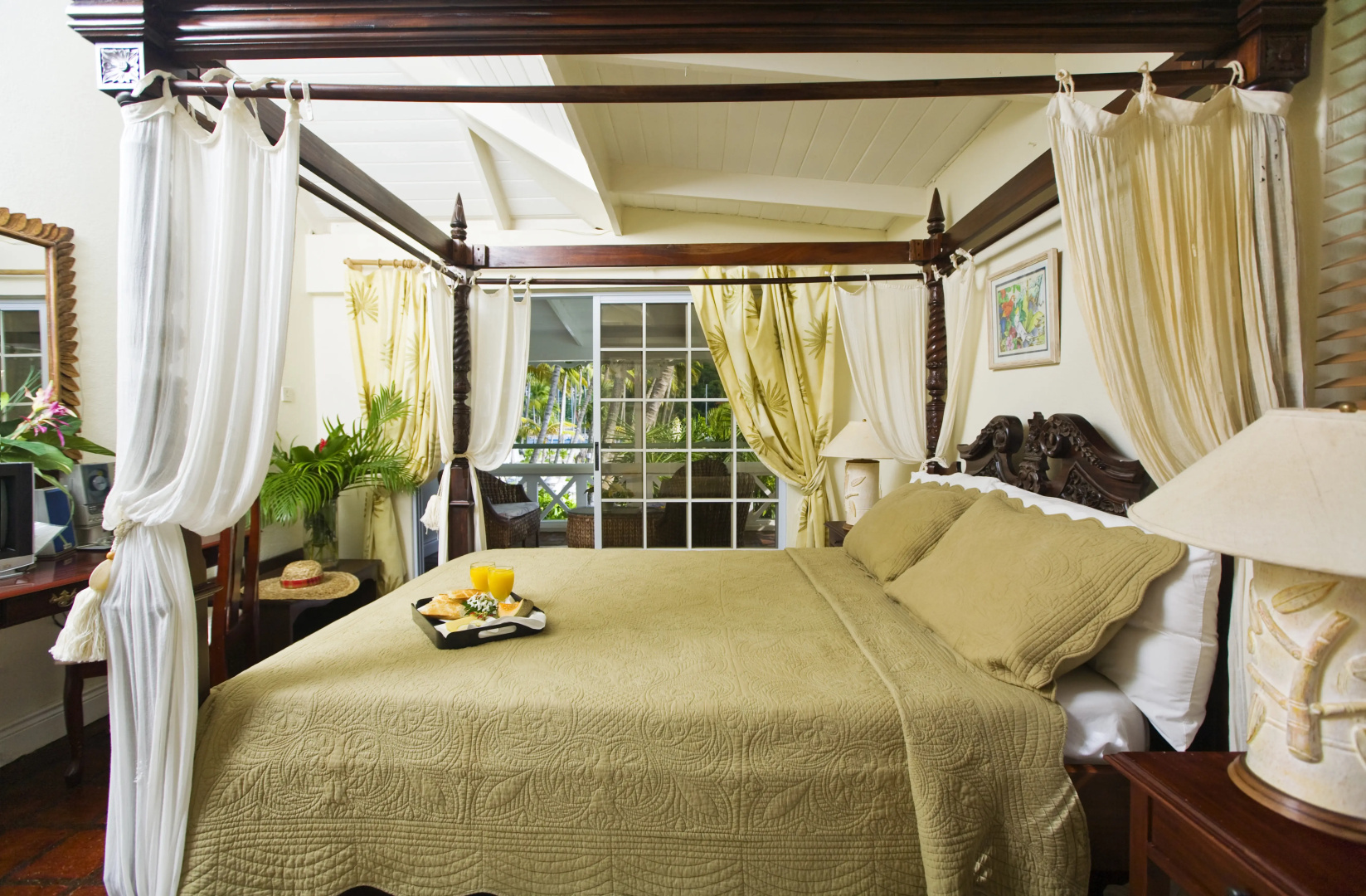 Marigot Beach Club and Dive Resort