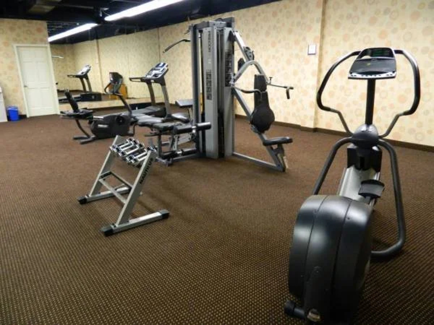 堪萨斯城豪生广场会议中心酒店(Howard Johnson Plaza Kansas City Hotel & Conference Center)