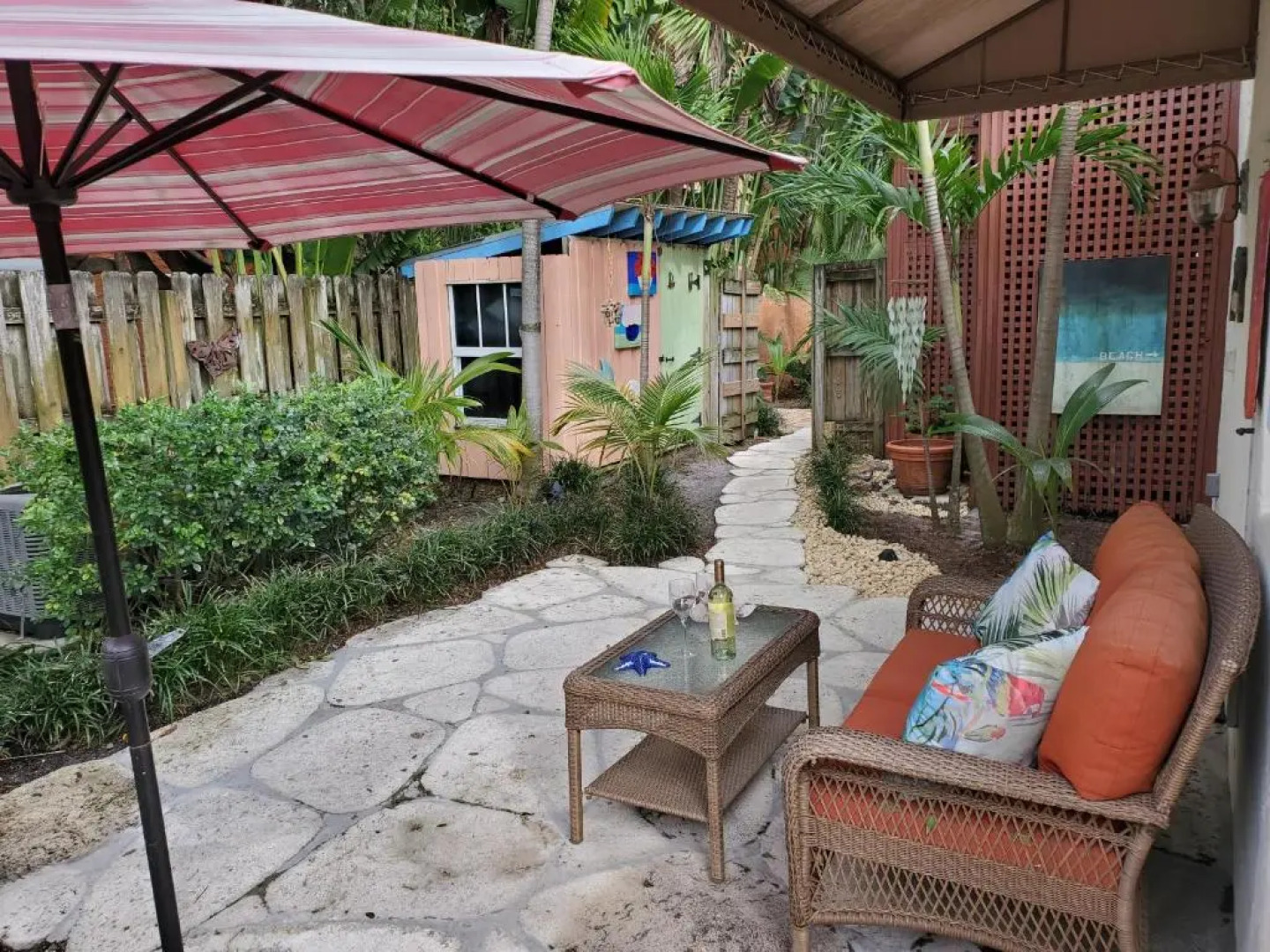 Downtown Whimsical Zen Paradise Pool, Tiki Bar, 2 Blks From Atlantic Ave Delray