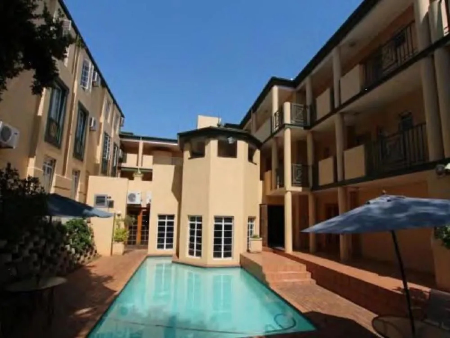 Airport Inn Executive Suites