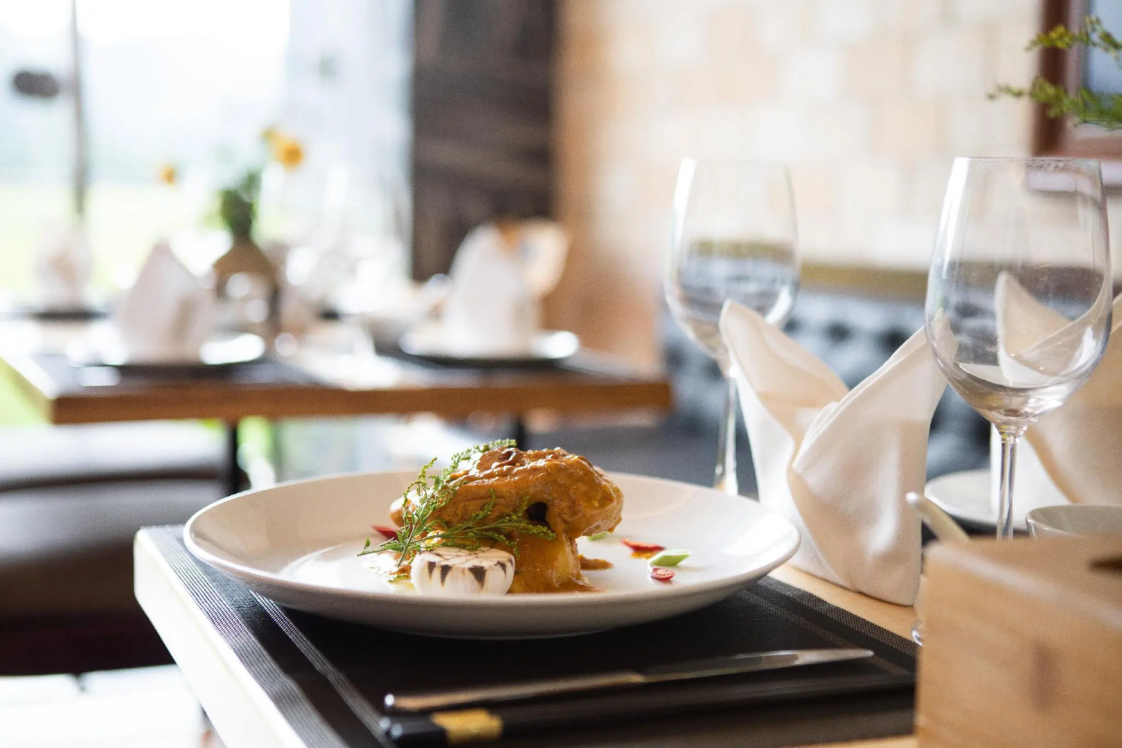 Liberty Hall Tam Coc Hotel & Villa