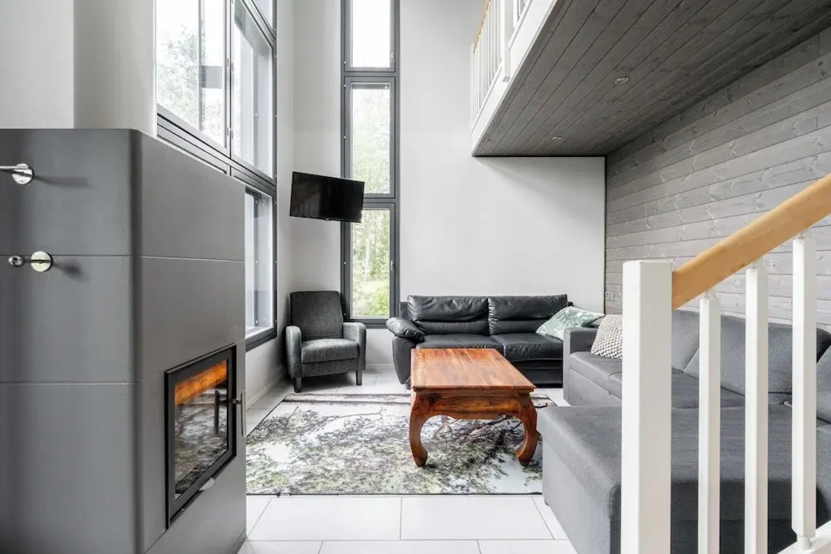 Peaceful 2BR Getaway Cabin at Riihivuori