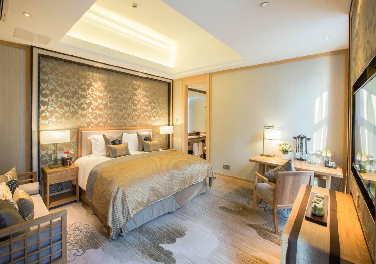 Taishan Blossom Hotel