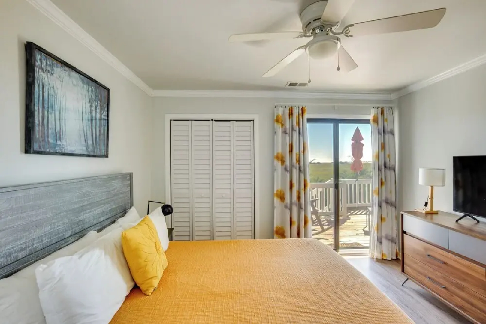 St Helena Island Retreat w/ Deck: Walk to Beach