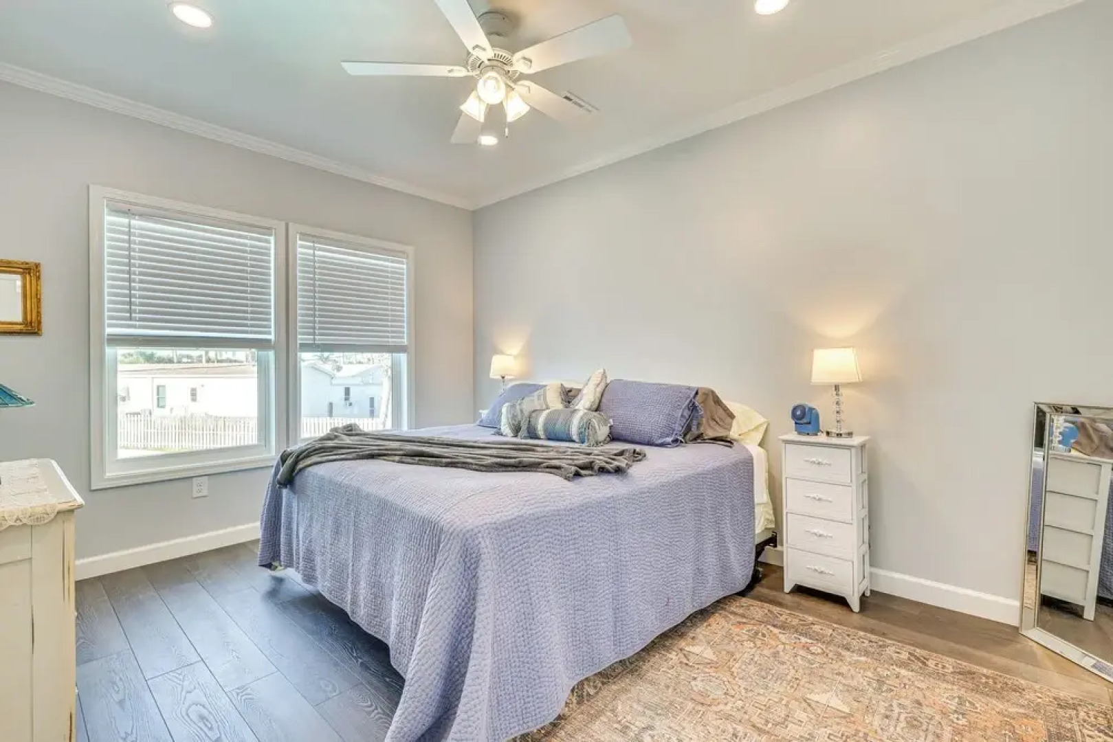 1 Mi to Beach Access: Home w/ Porch in Fort Myers!