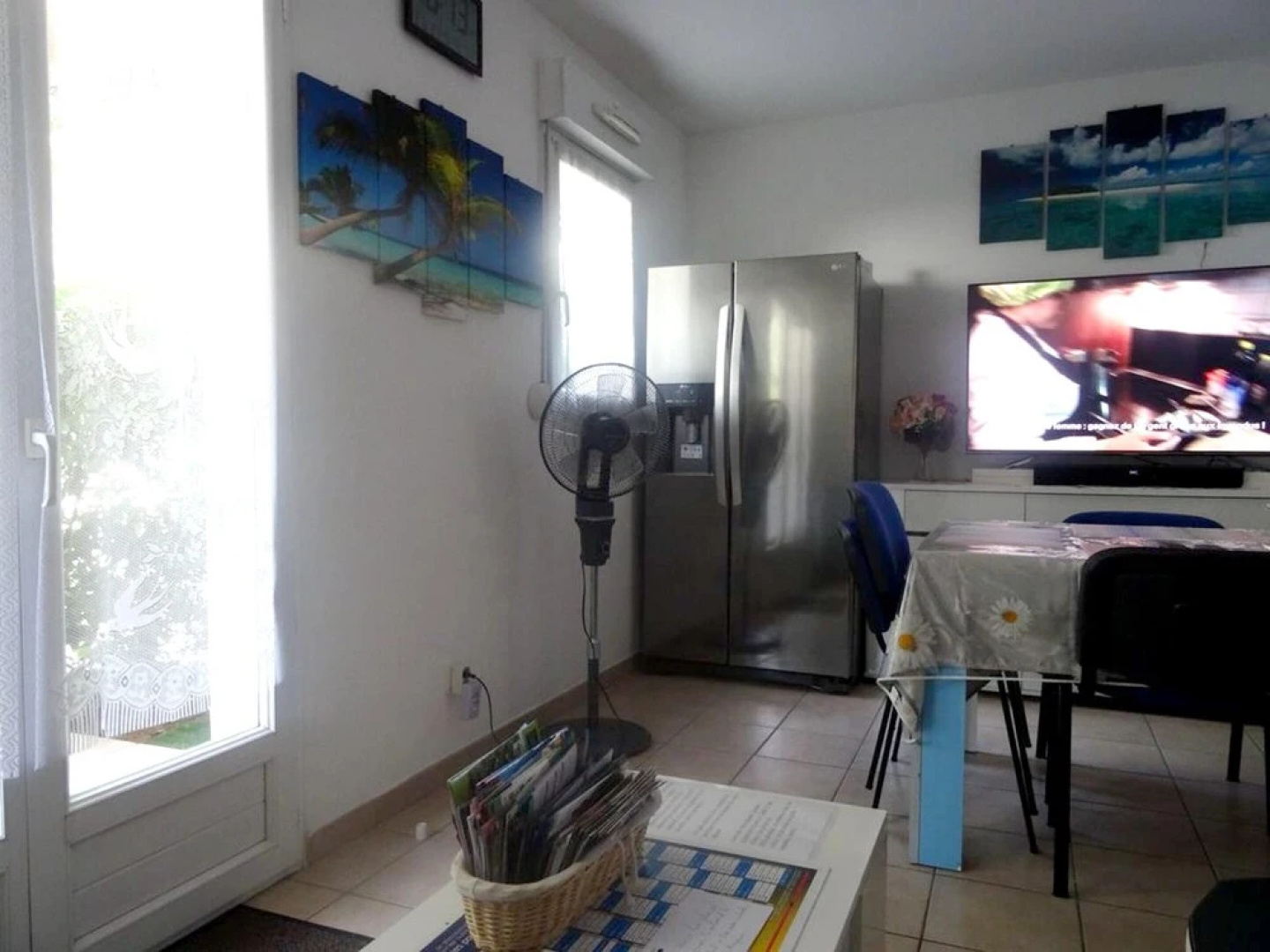 Apartment With 2 Bedrooms in Villeneuve-lès-avignon, With Pool Access,