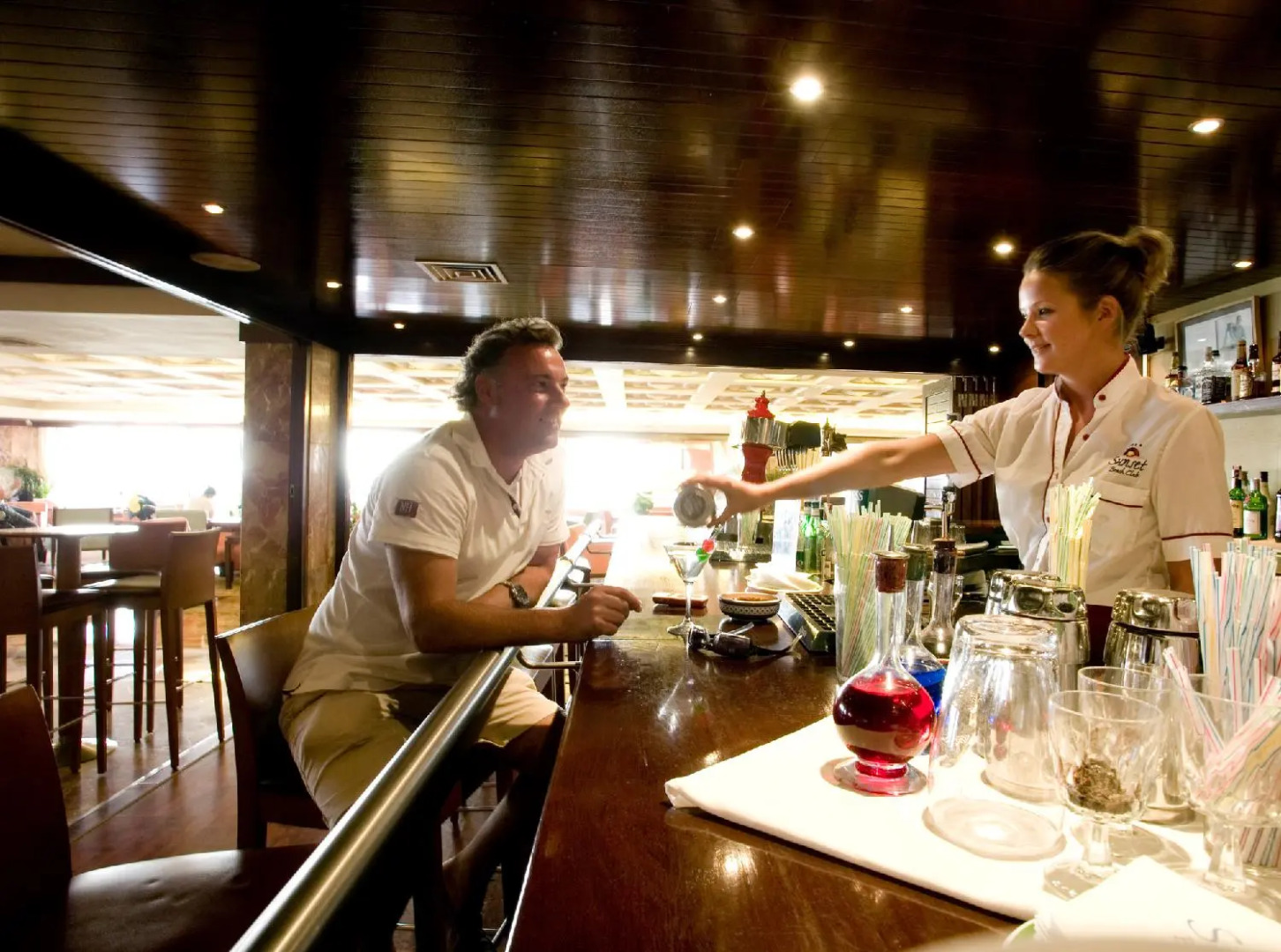 Sunset Beach Club Hotel Apartments