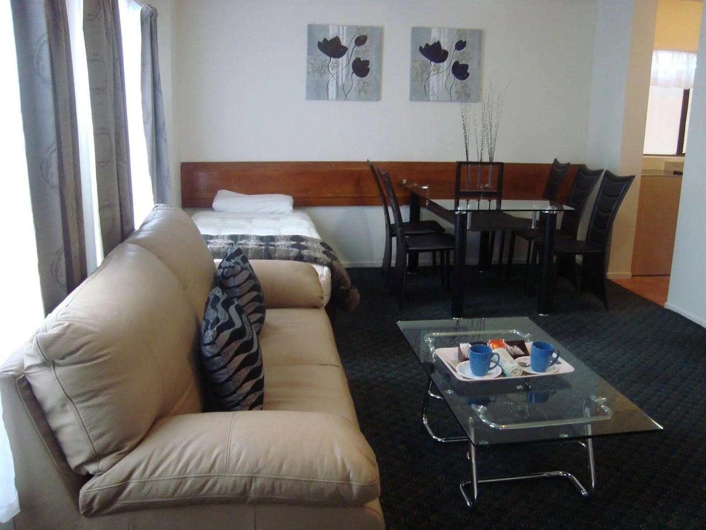 Airport Travel Air Motor Inn