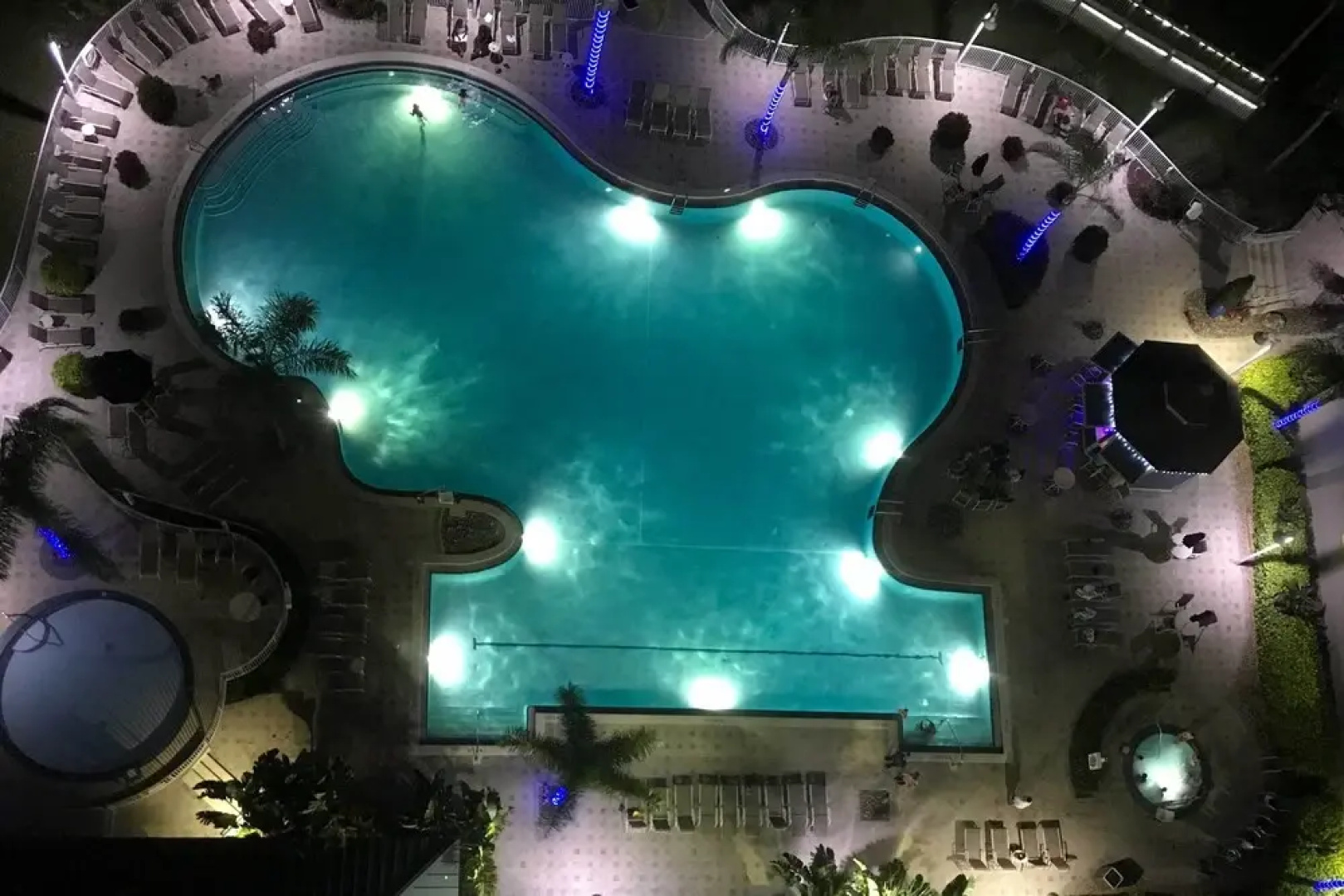 Luxury Condo w/ Huge Private Balcony on Lake Bryan
