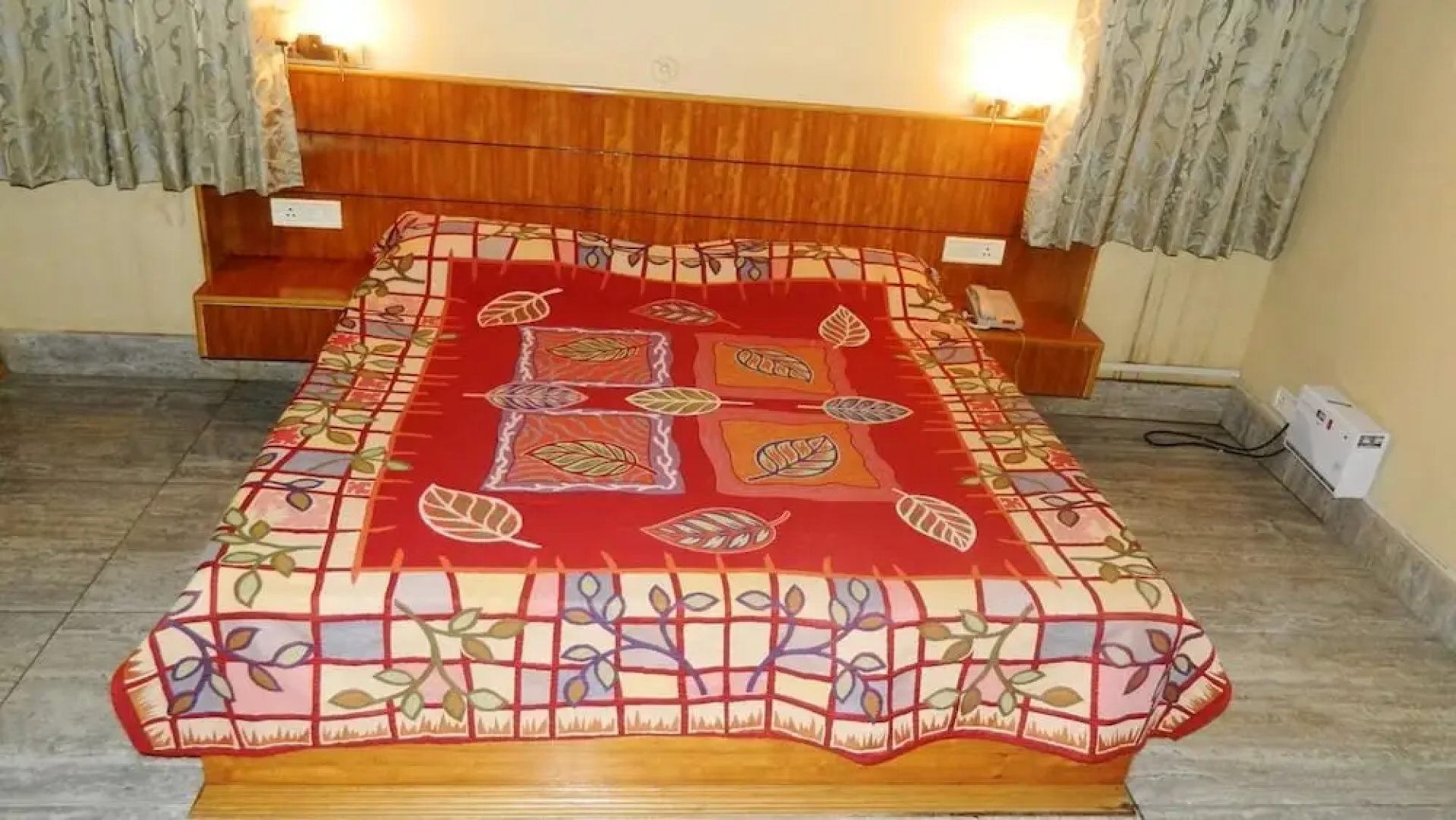 Hotel Yamini