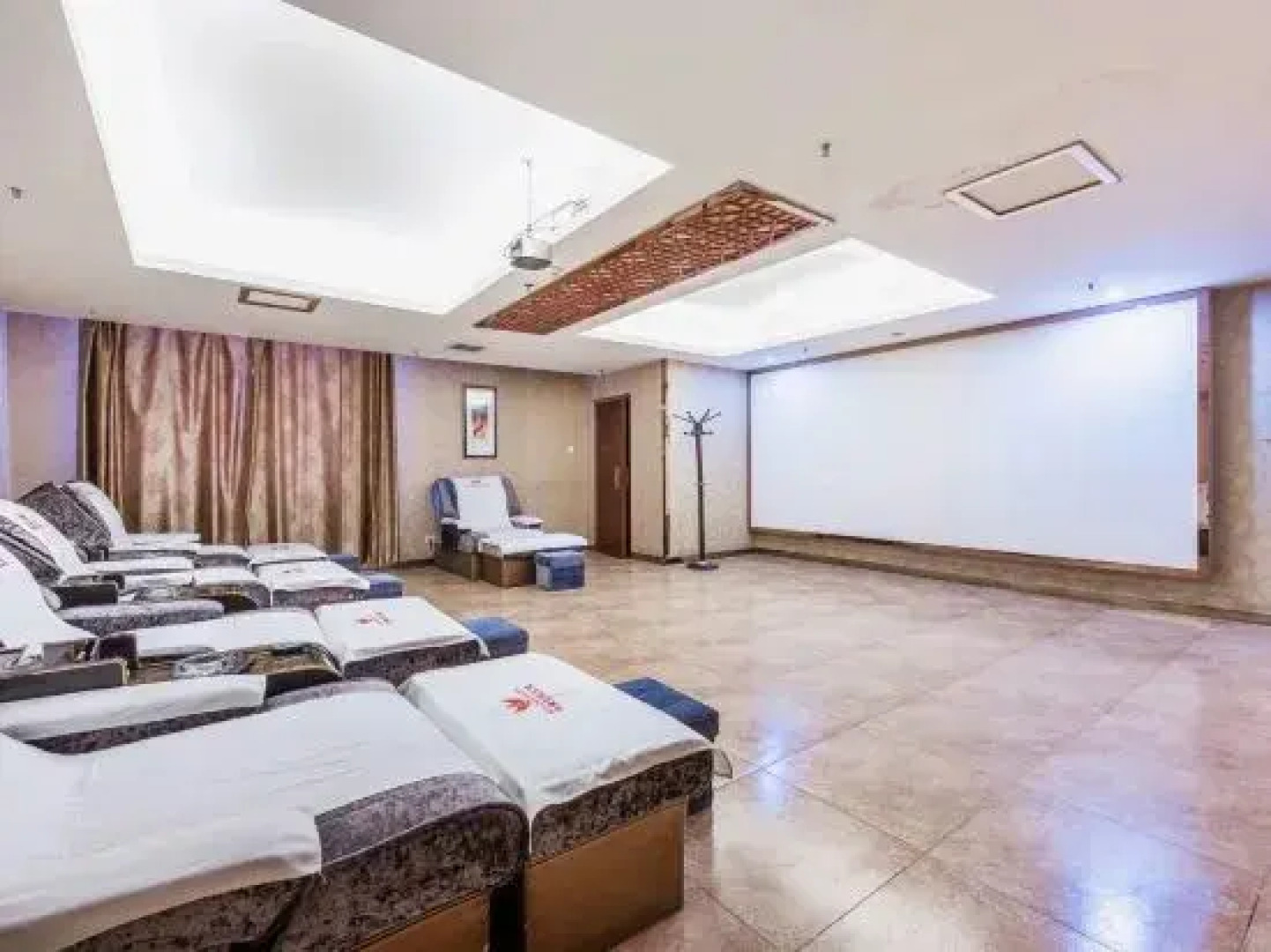 Huayu International Hotel