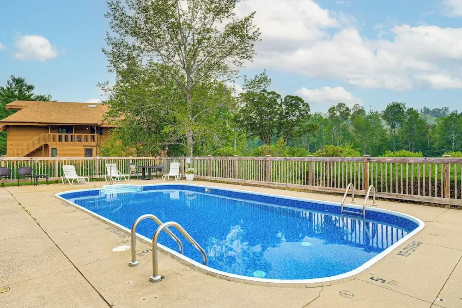 Golf, Swim & Ski: Schuss Mtn Family Getaway!