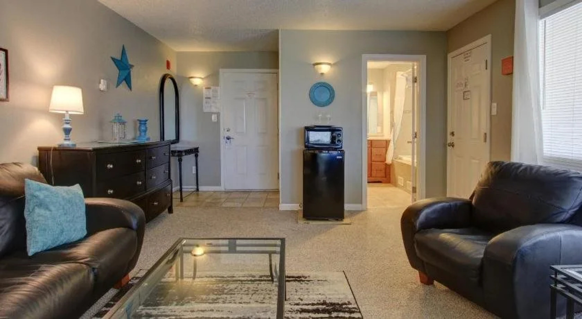 Anchorage Uptown Suites