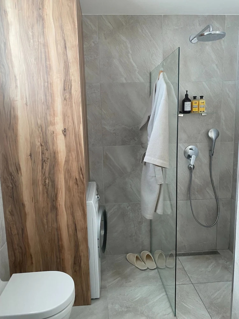 Luxurious Seafront Penthouse