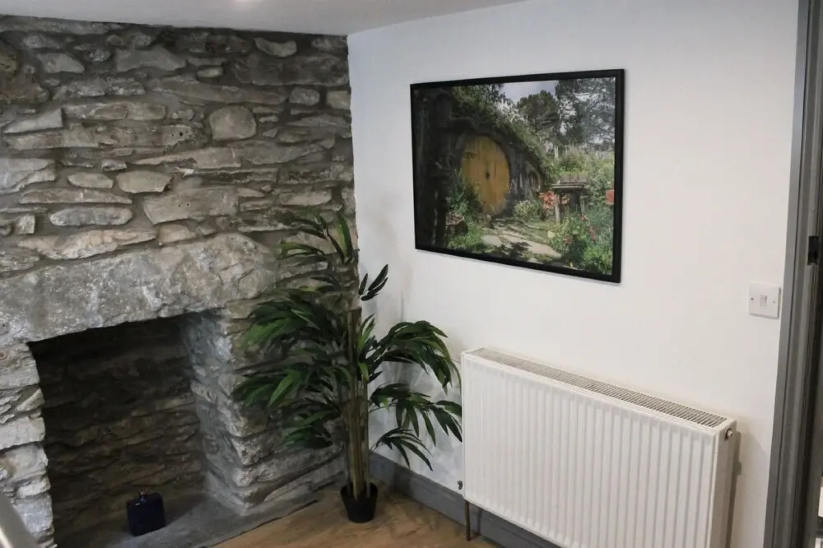 Brackendale Luxury Townhouse, hot Tub,sauna, Games