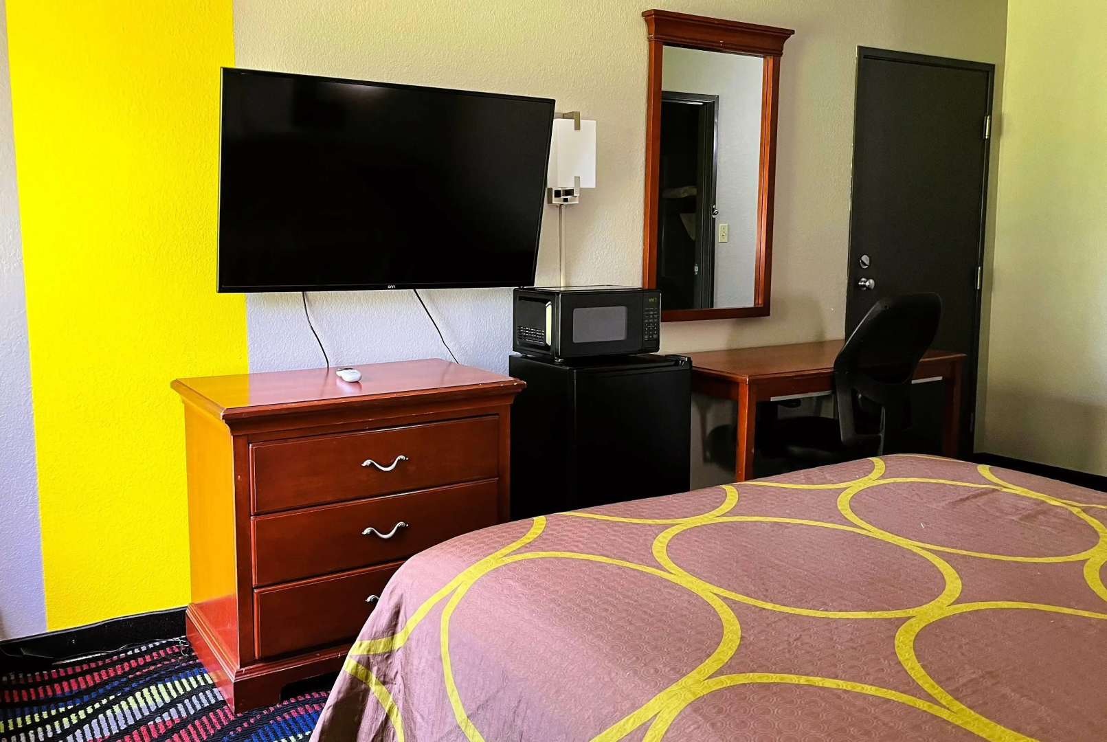 Super 8 by Wyndham Vincennes