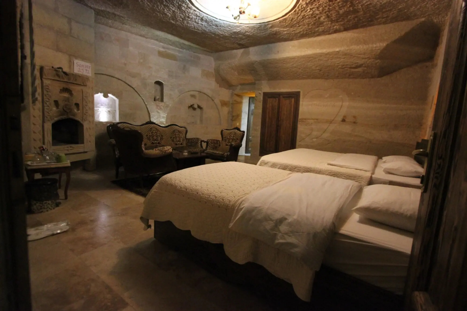 Family Cave Suites Hotel