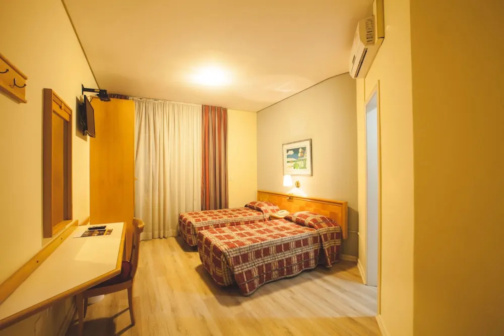 Hotel Curitiba Palace Slim