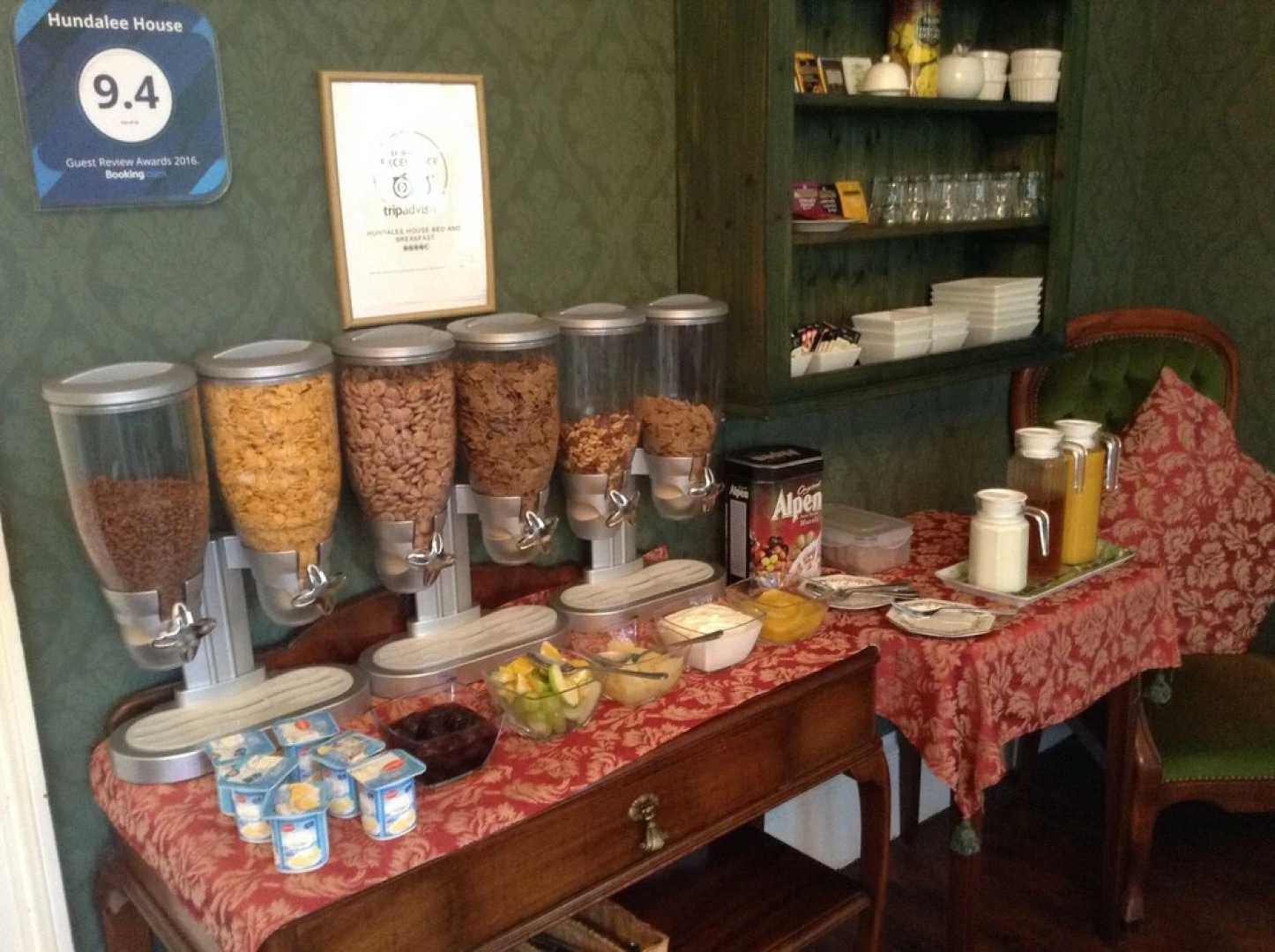 Hundalee House Bed and Breakfast