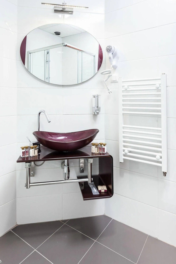 Modern Inn Boutique Hotel