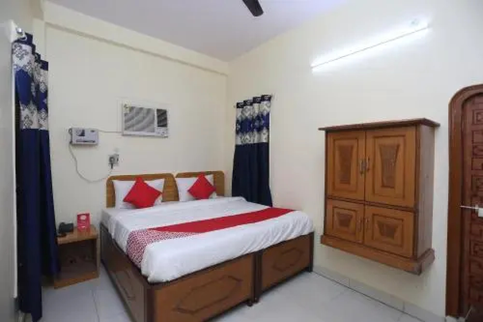 OYO 23577 Hotel Awadh