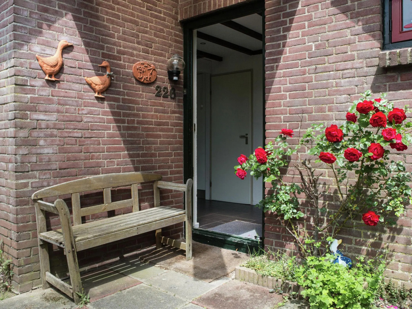 Peaceful Holiday Home in South Holland by the Lake