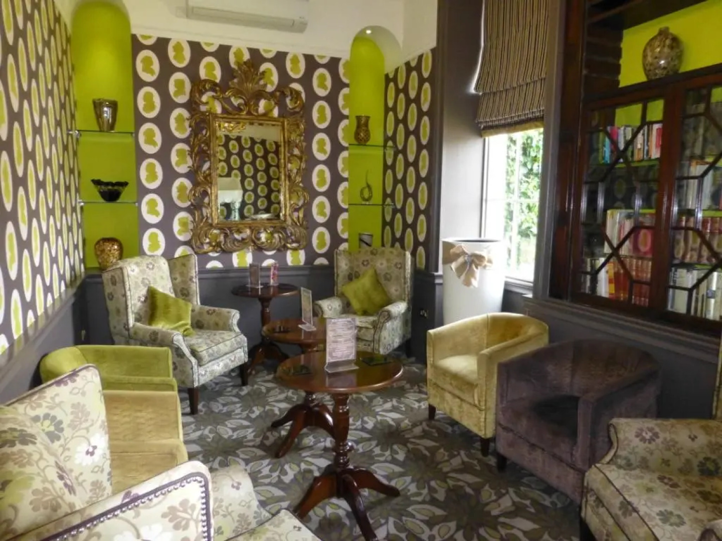 The Riverside House Hotel