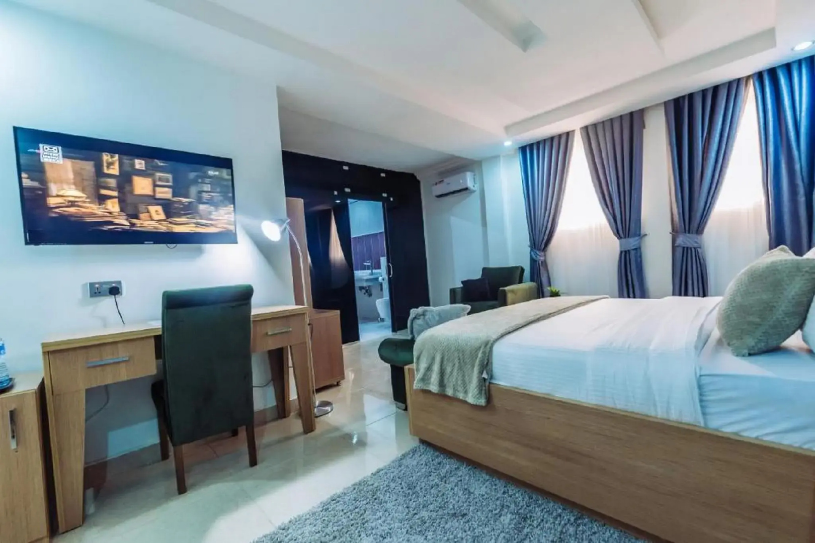 Tranquil Mews Hotel