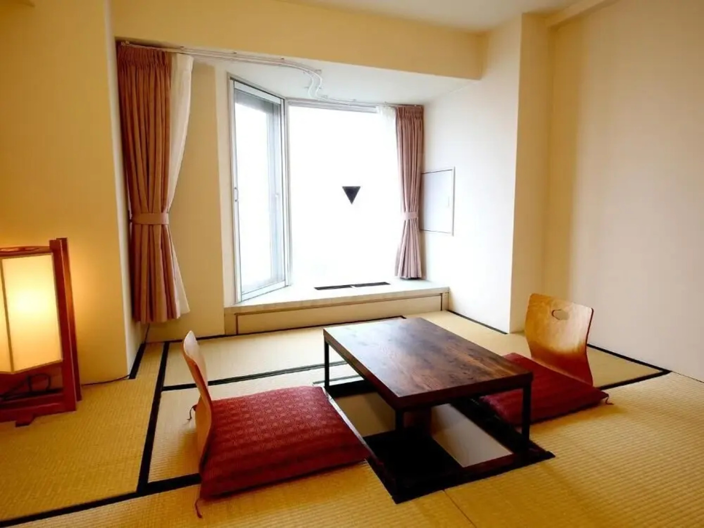 Guest House FUJI-HAKONE LAND - Hostel