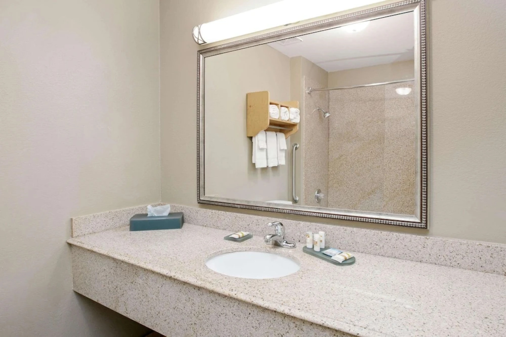 La Quinta Inn And Suites Paris