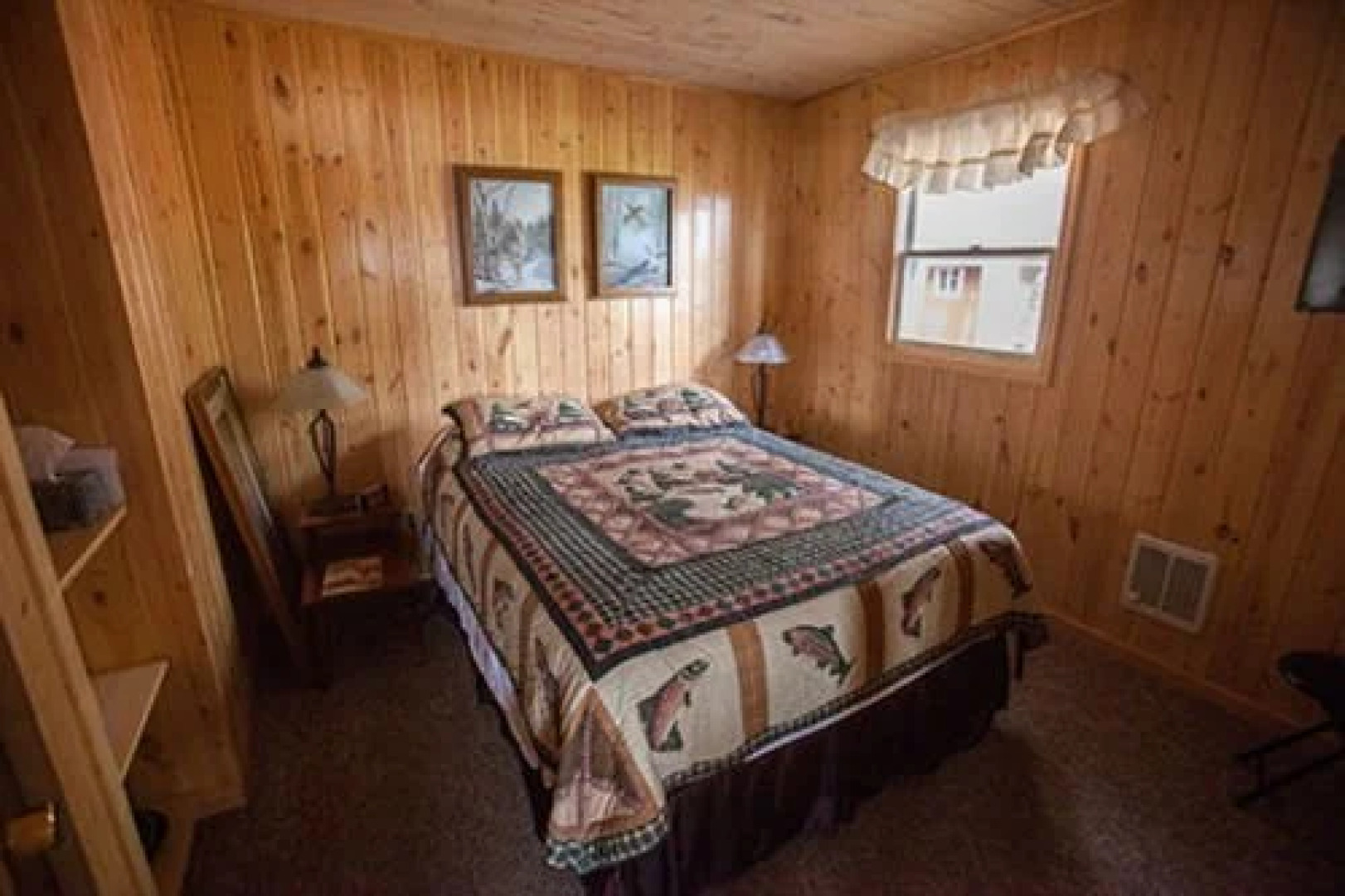 Eagle Bay Lodge