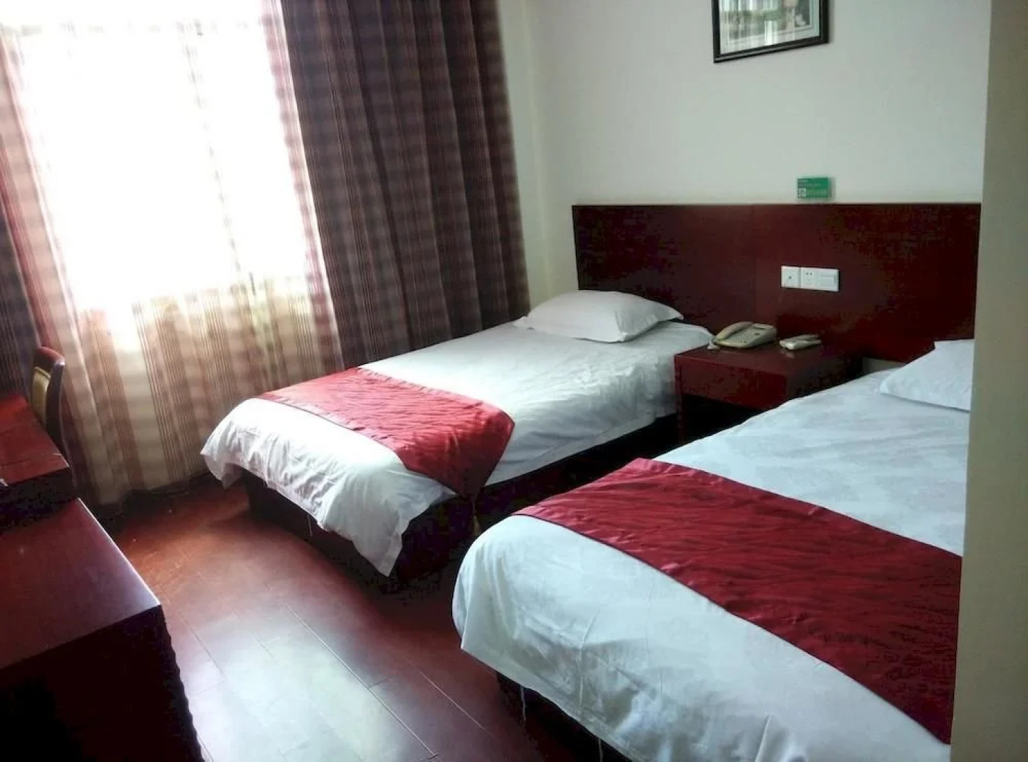 Yuquan Business Hotel