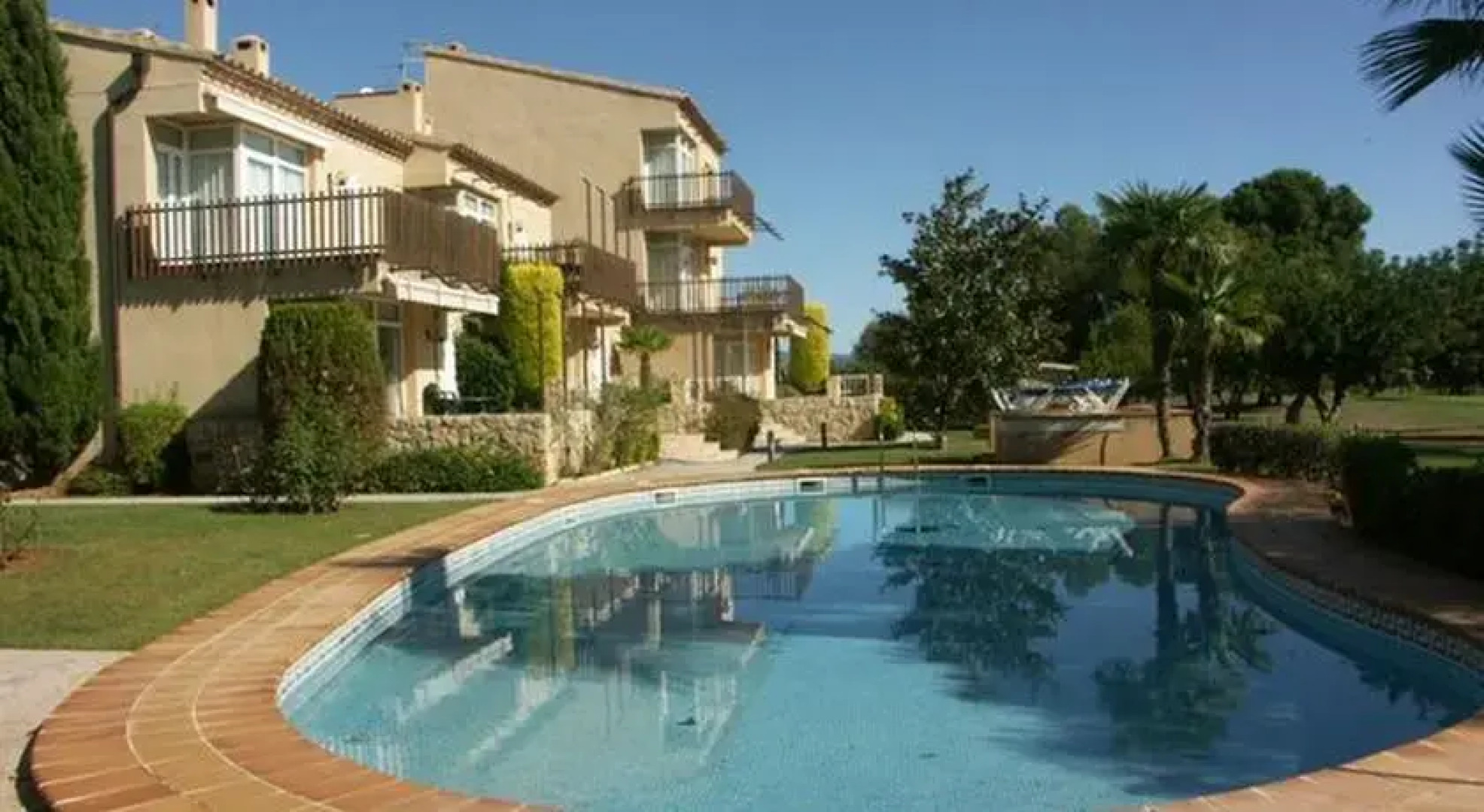 Montero I by Golfinc