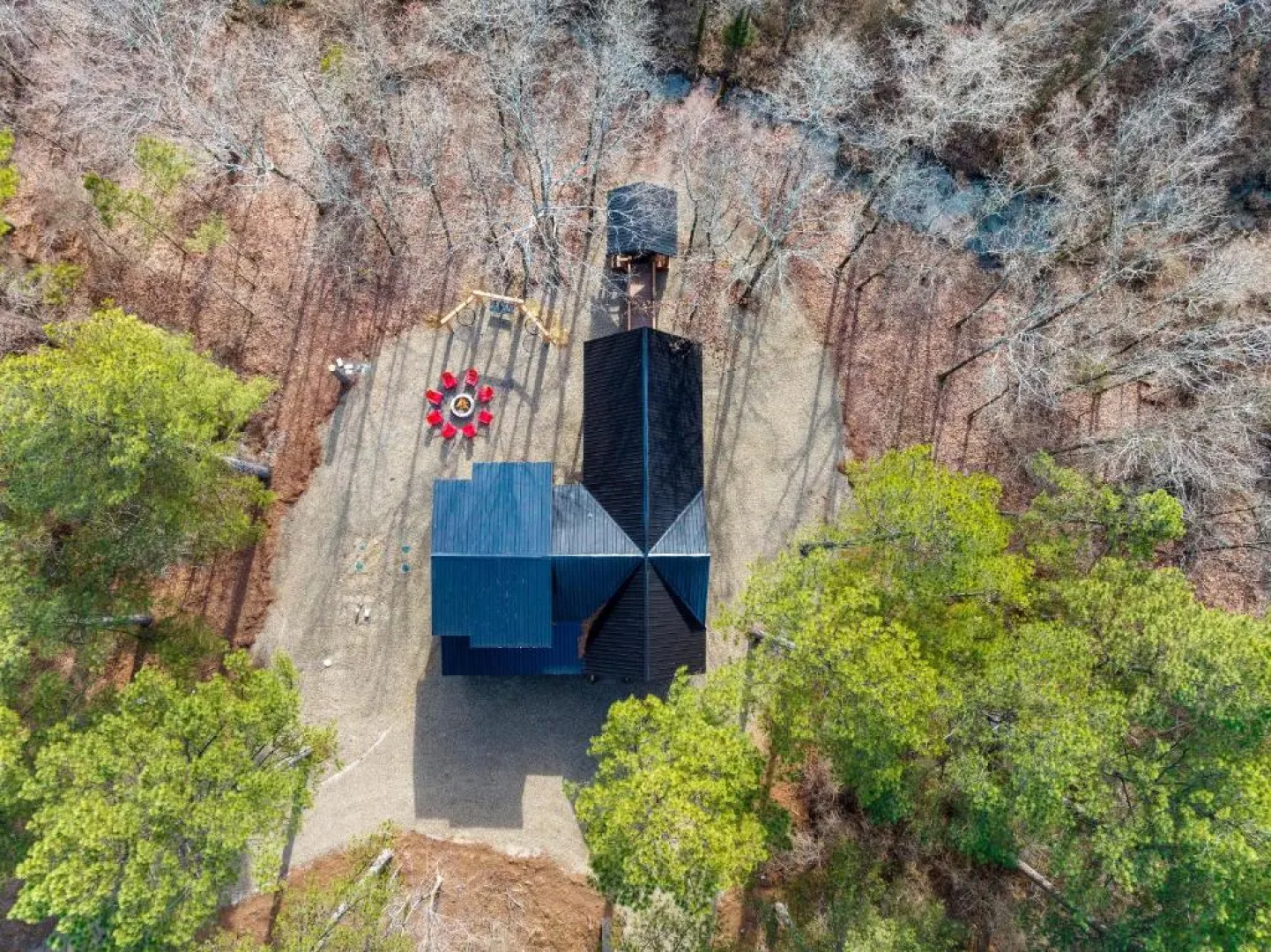 Vacana High Horse Family Cabin, Hot Tub, ShuffleBoard, Pet Friendly