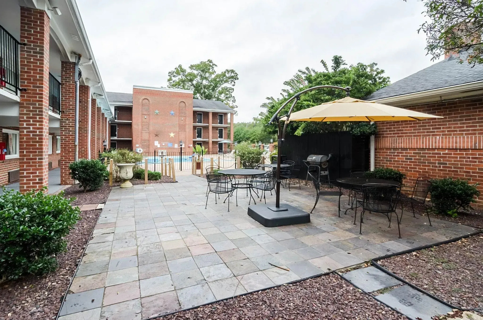 Rodeway Inn & Suites Williamsburg Central