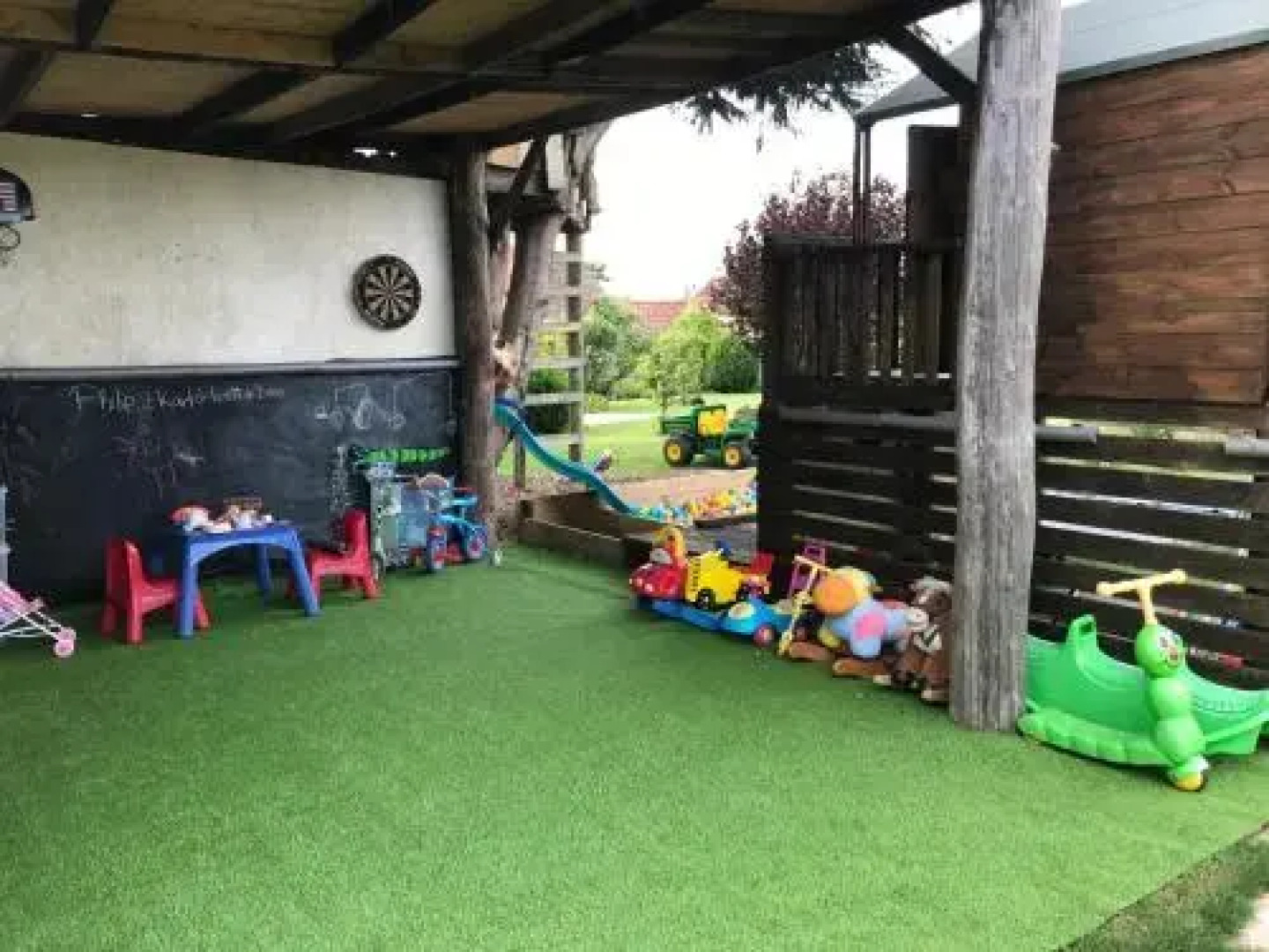 Rew Farm Country & Equestrian Accommodation