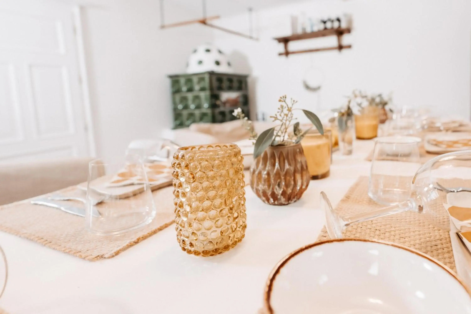 Chalet Green Pastures, romantic country side farm with pool near Salzburg