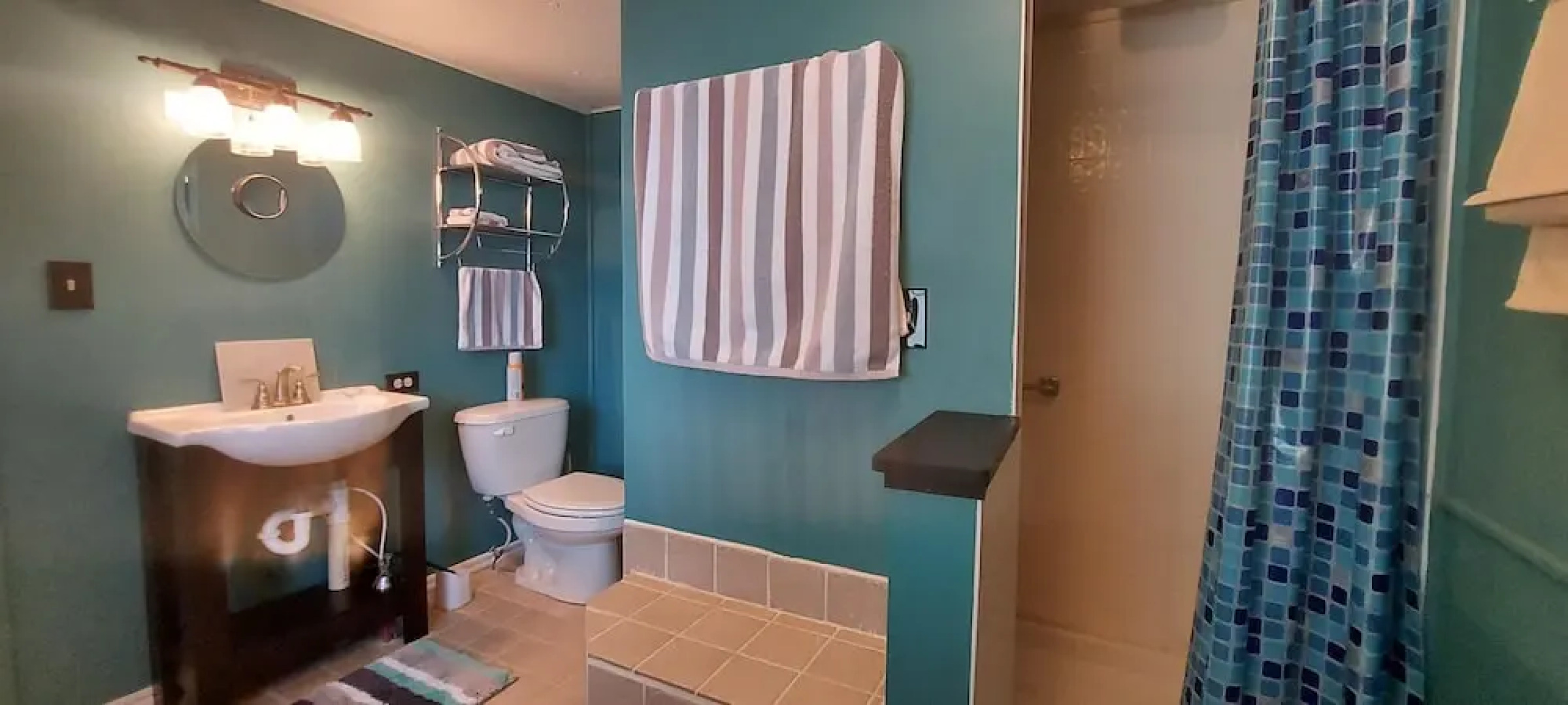 Kozy Cove Cabin - 1 Block to Lake Boat Launch - Covered Boat Parking - Lake Fun