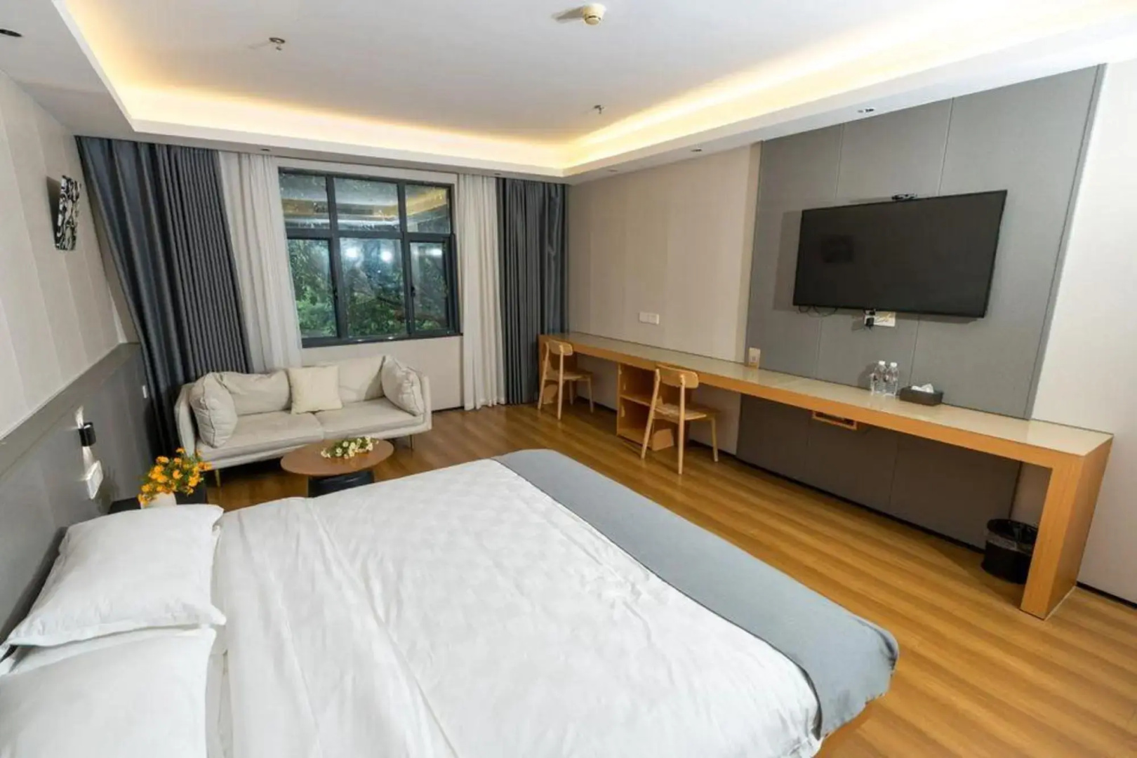 F City Hotel