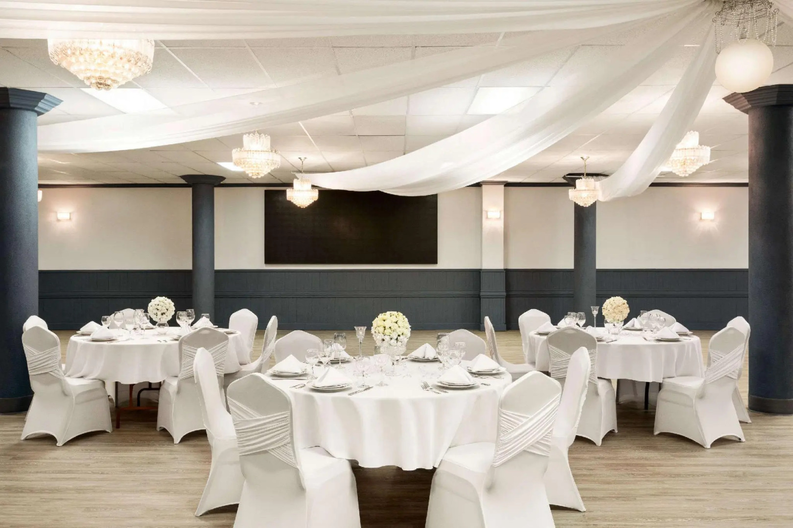 Travelodge by Wyndham Whitecourt