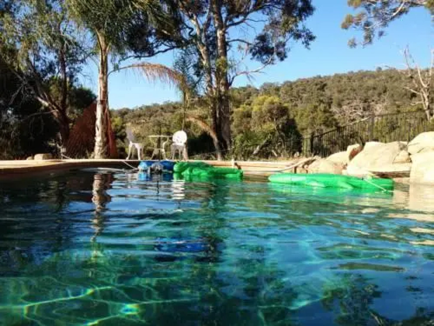 Eleebana Guest House