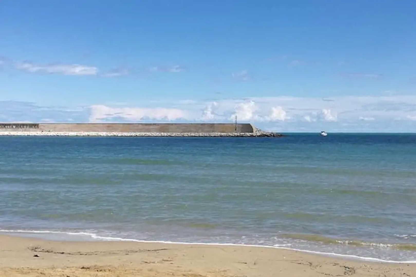 5 Seater Room for Rent With Private Bathroom - Molise