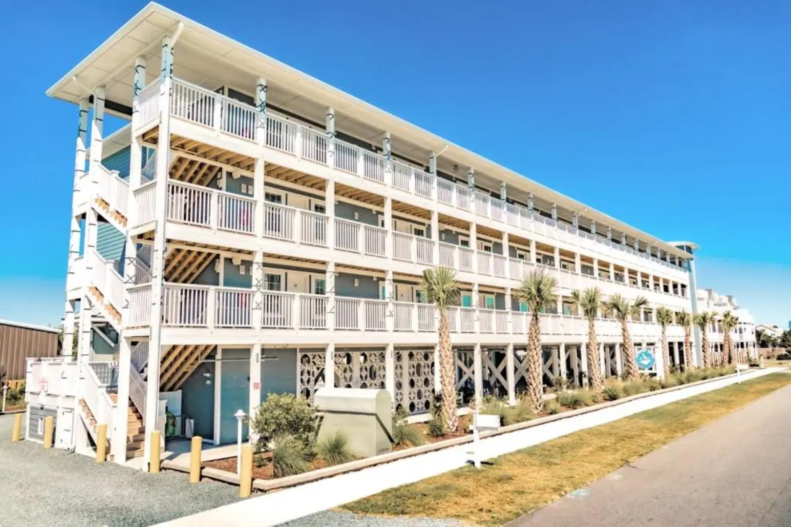 Saltwater 101 1st Floor Barefoot ADA