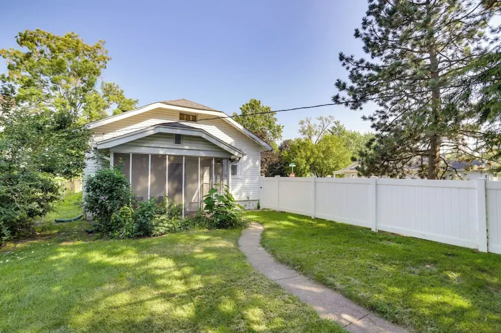 Lovely Home in South Bend: Walk to Notre Dame!